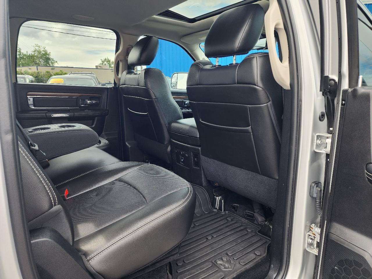 Used 2014 RAM 1500 Laramie w/ Convenience Group AWD/4WD image 25