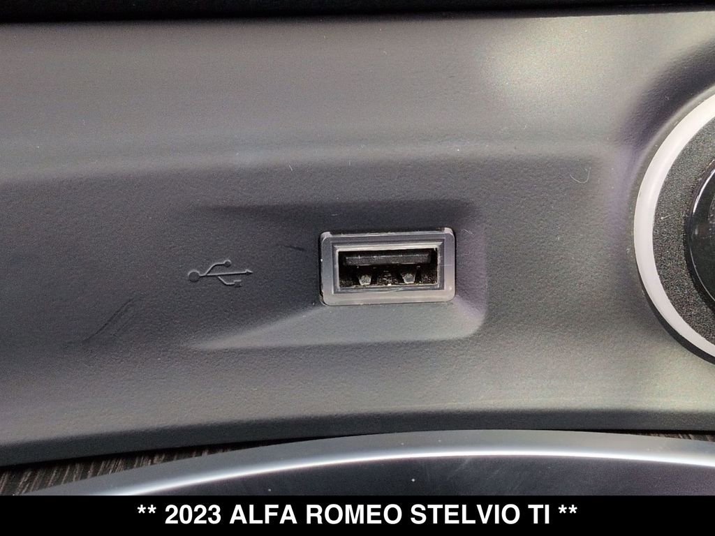 Used 2023 Alfa Romeo Stelvio Ti AWD/4WD image 26