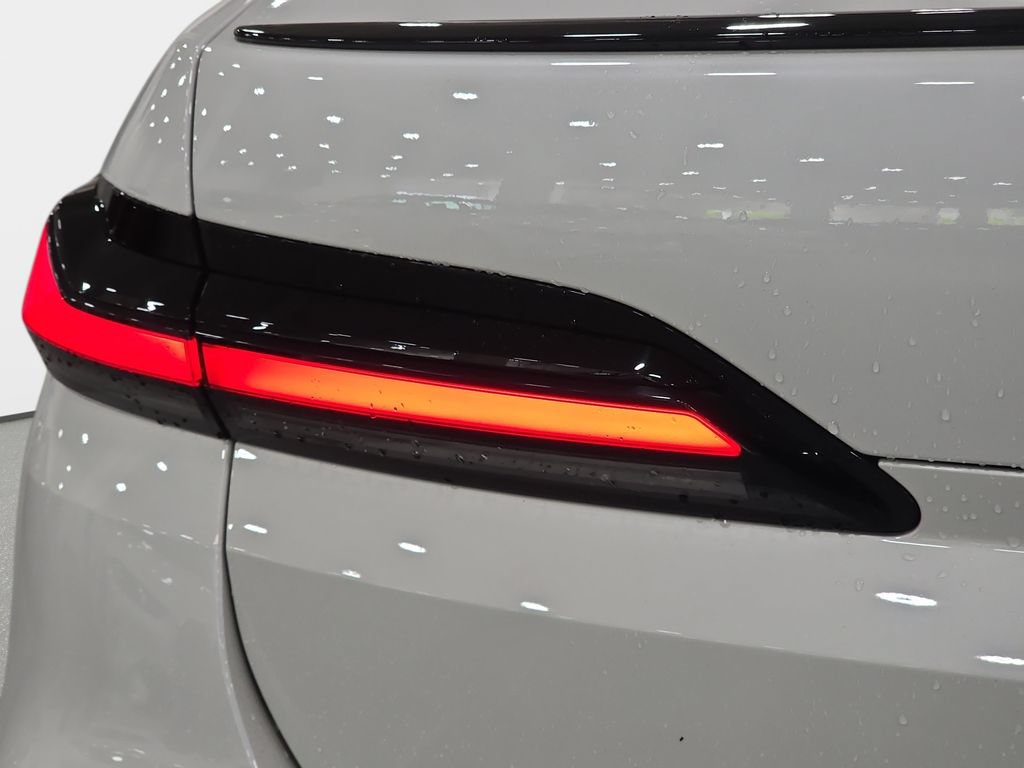 Certified 2023 BMW 740i RWD image 26