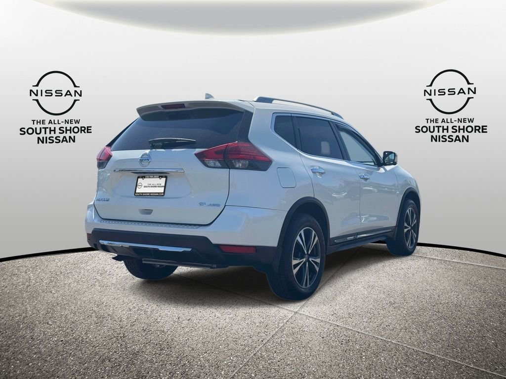 Used 2017 Nissan Rogue SL AWD/4WD image 5