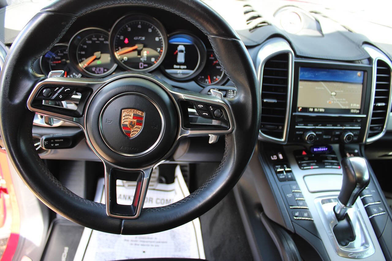 Used 2016 Porsche Cayenne GTS AWD/4WD image 21