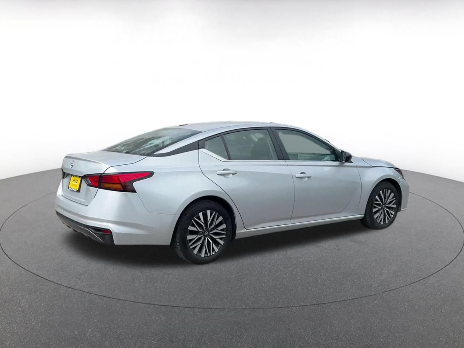 Used 2026 Nissan Altima 2.5 SV FWD image 14