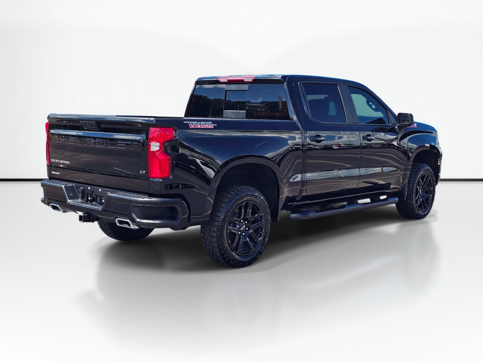 Used 2026 Chevrolet Silverado 1500 LT Trail Boss w/ Convenience Package II AWD/4WD image 8