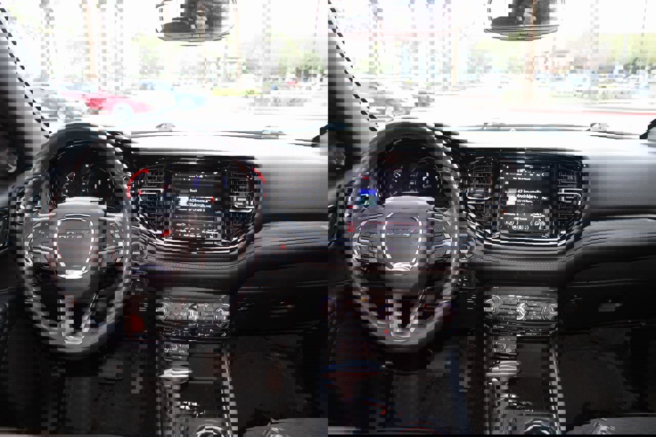 Used 2022 Dodge Durango SXT w/ Blacktop Package image 14