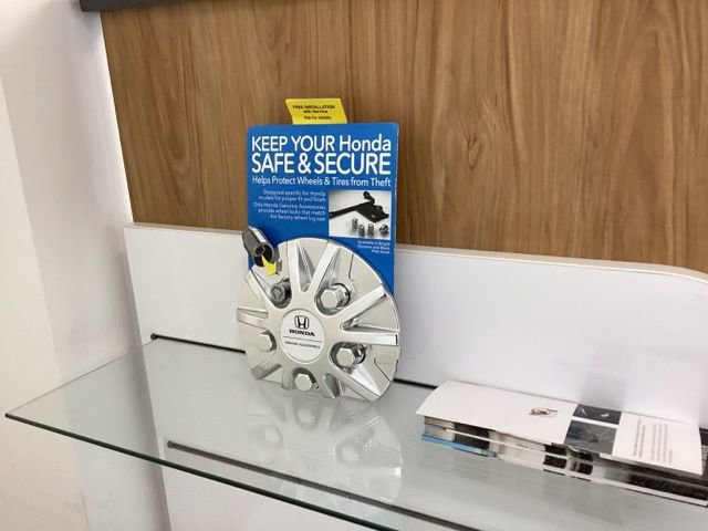 Used 2023 Toyota Camry LE image 11