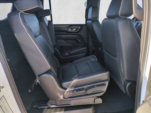 Used 2023 Chevrolet Suburban Premier image 21