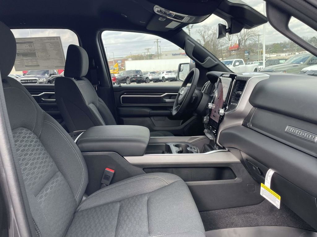 New 2026 RAM 1500 4x4 Crew Cab image 15