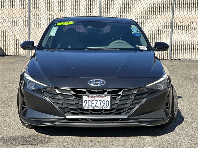 Used 2022 Hyundai Elantra SEL w/ Cargo Package image 2