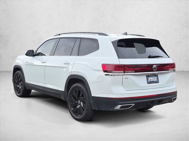 Used 2024 Volkswagen Atlas SE w/ Black Wheel Package FWD image 7