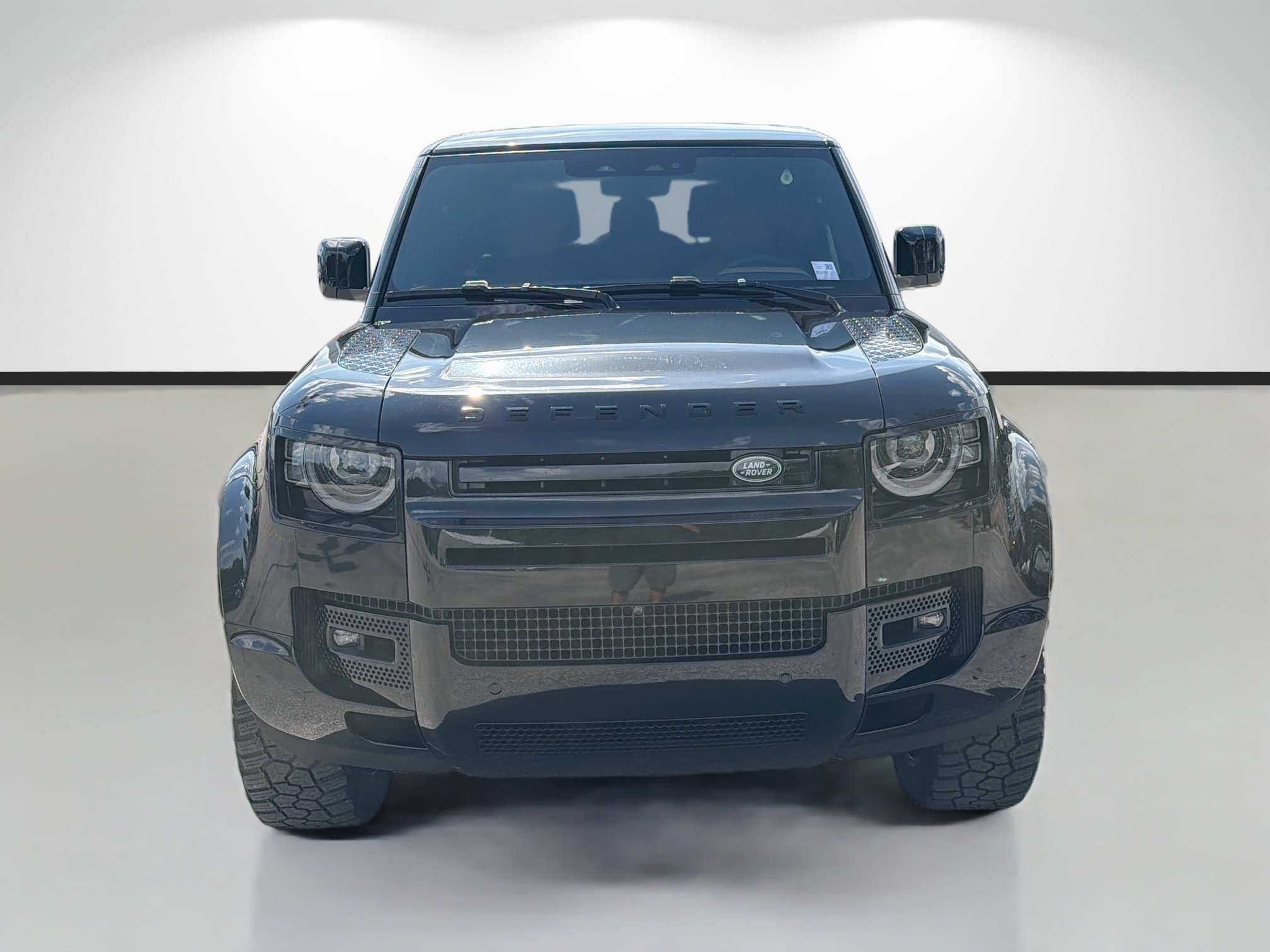 Used 2024 Land Rover Defender 90 V8 AWD/4WD image 8