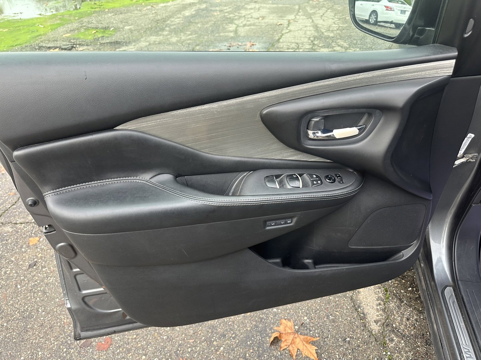 Used 2016 Nissan Murano Platinum w/ Platinum Technology Package image 23