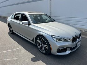 Used 2017 BMW 750i image 4