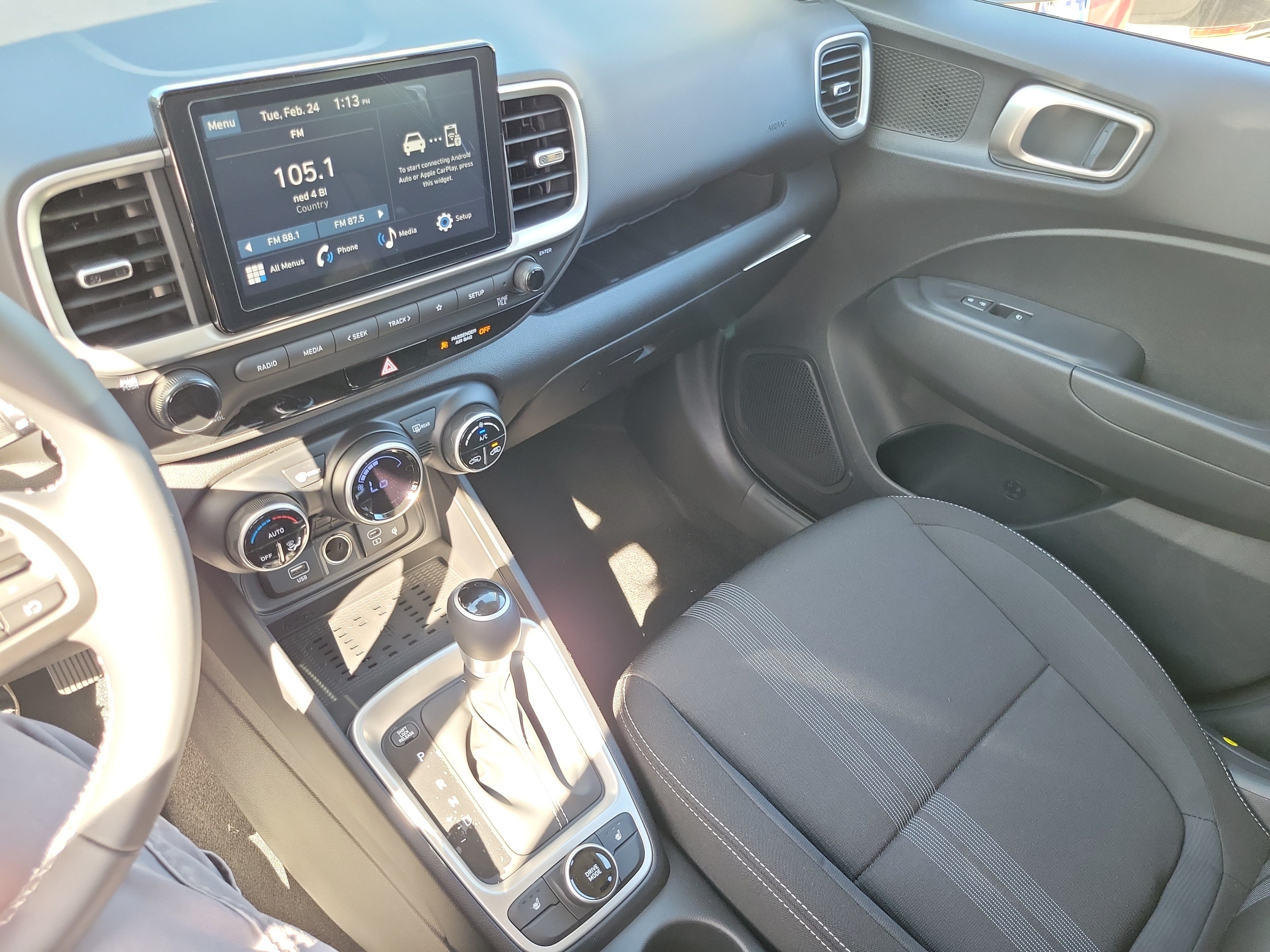 New 2026 Hyundai Venue SEL FWD image 10