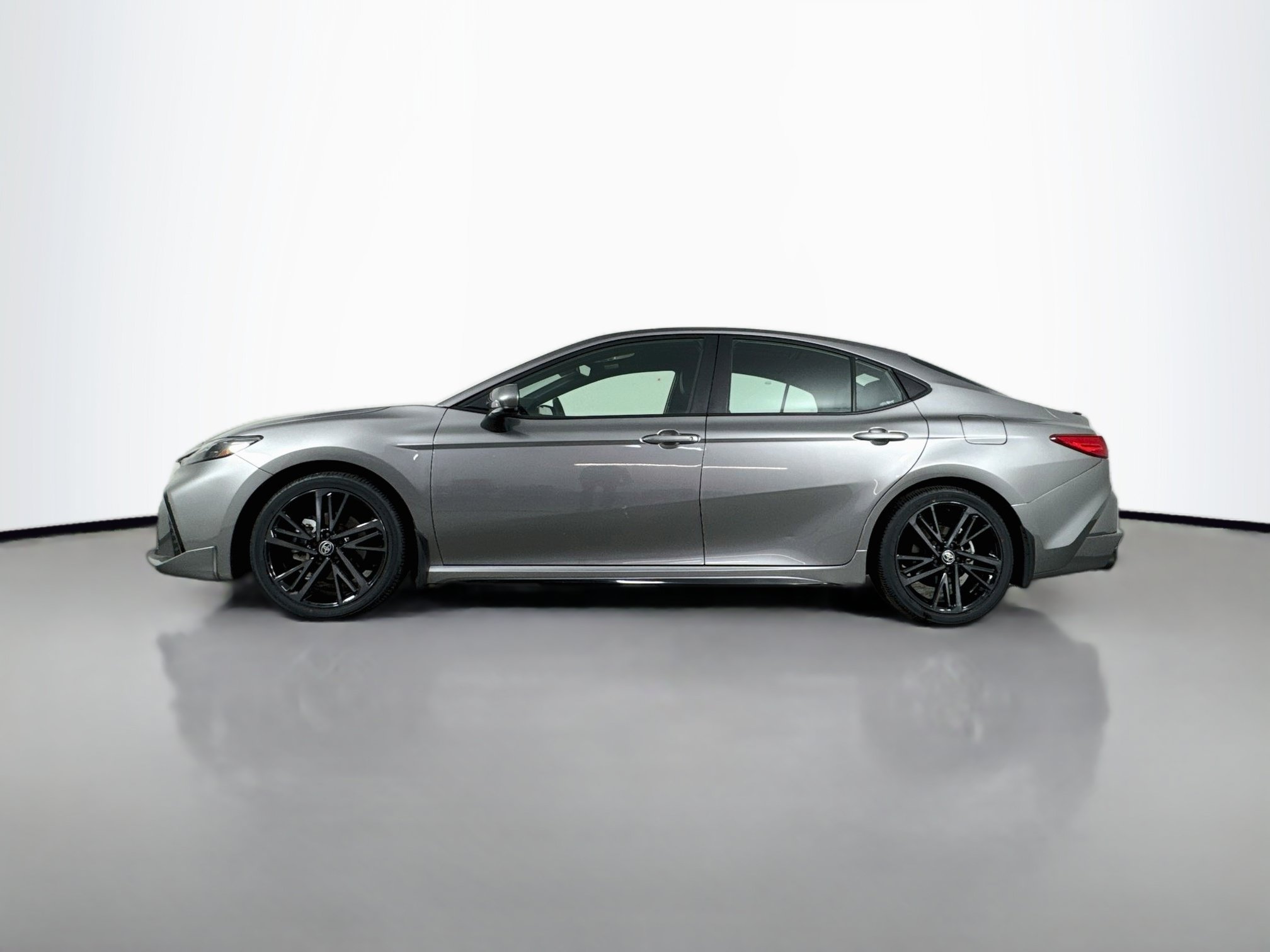 Certified 2025 Toyota Camry XSE FWD image 4