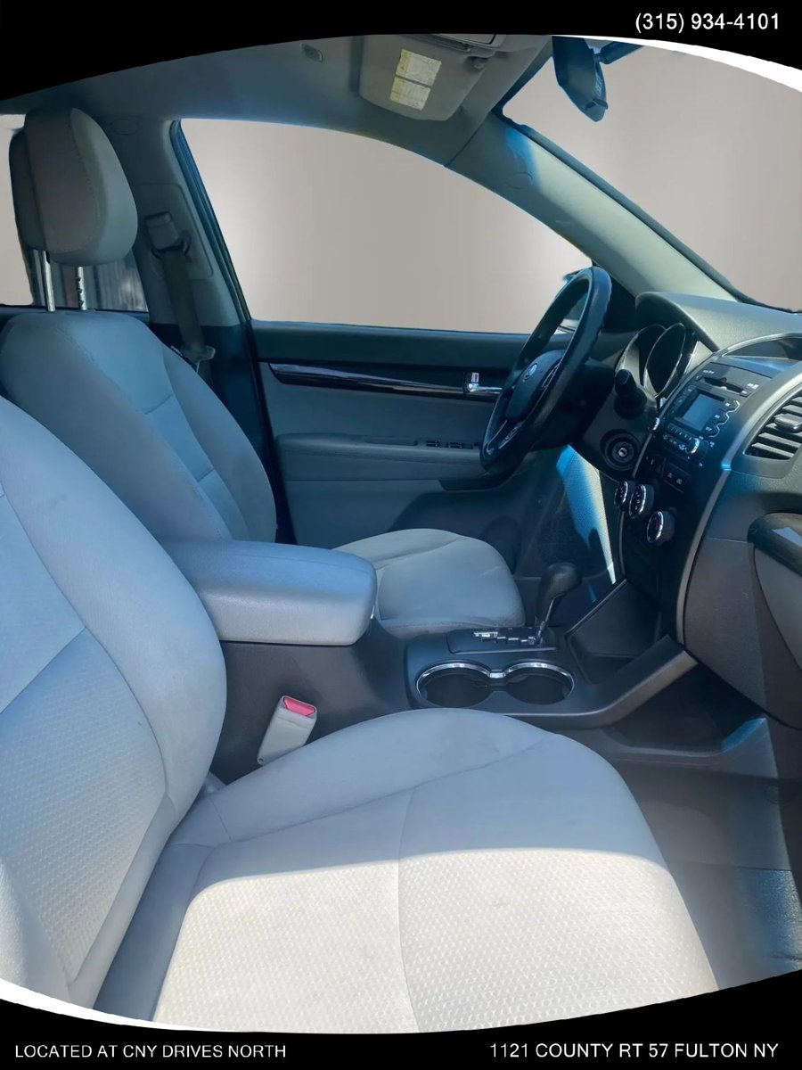 Used 2013 Kia Sorento LX AWD/4WD image 11