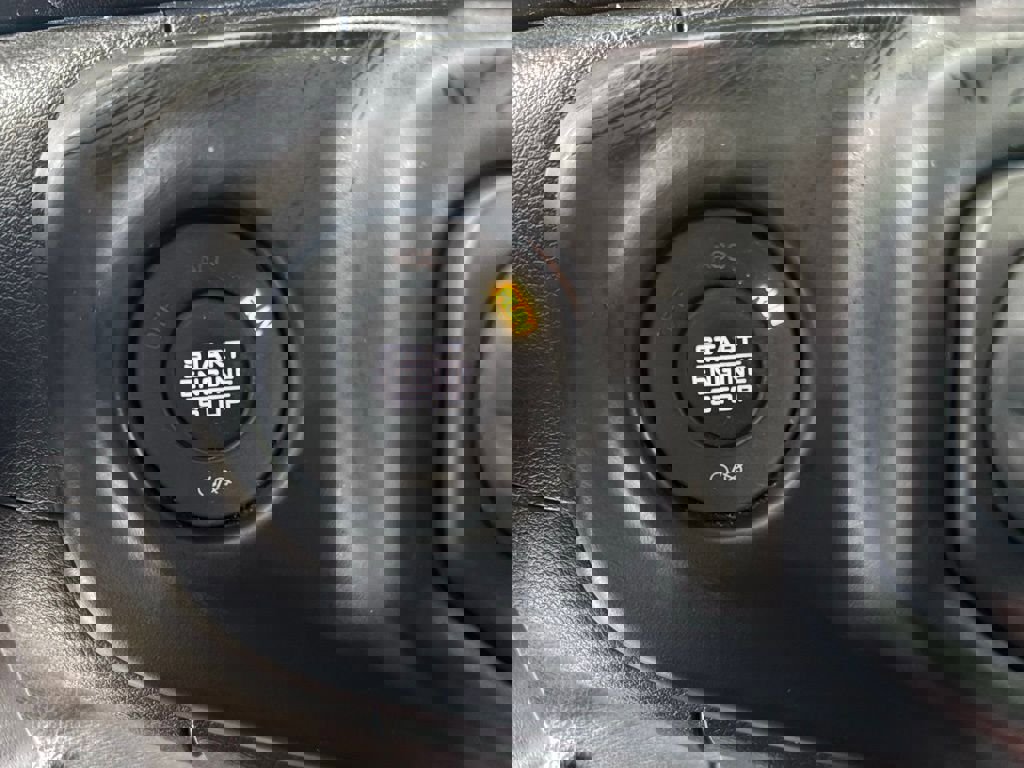 Used 2022 Jeep Wrangler Unlimited Sahara image 25