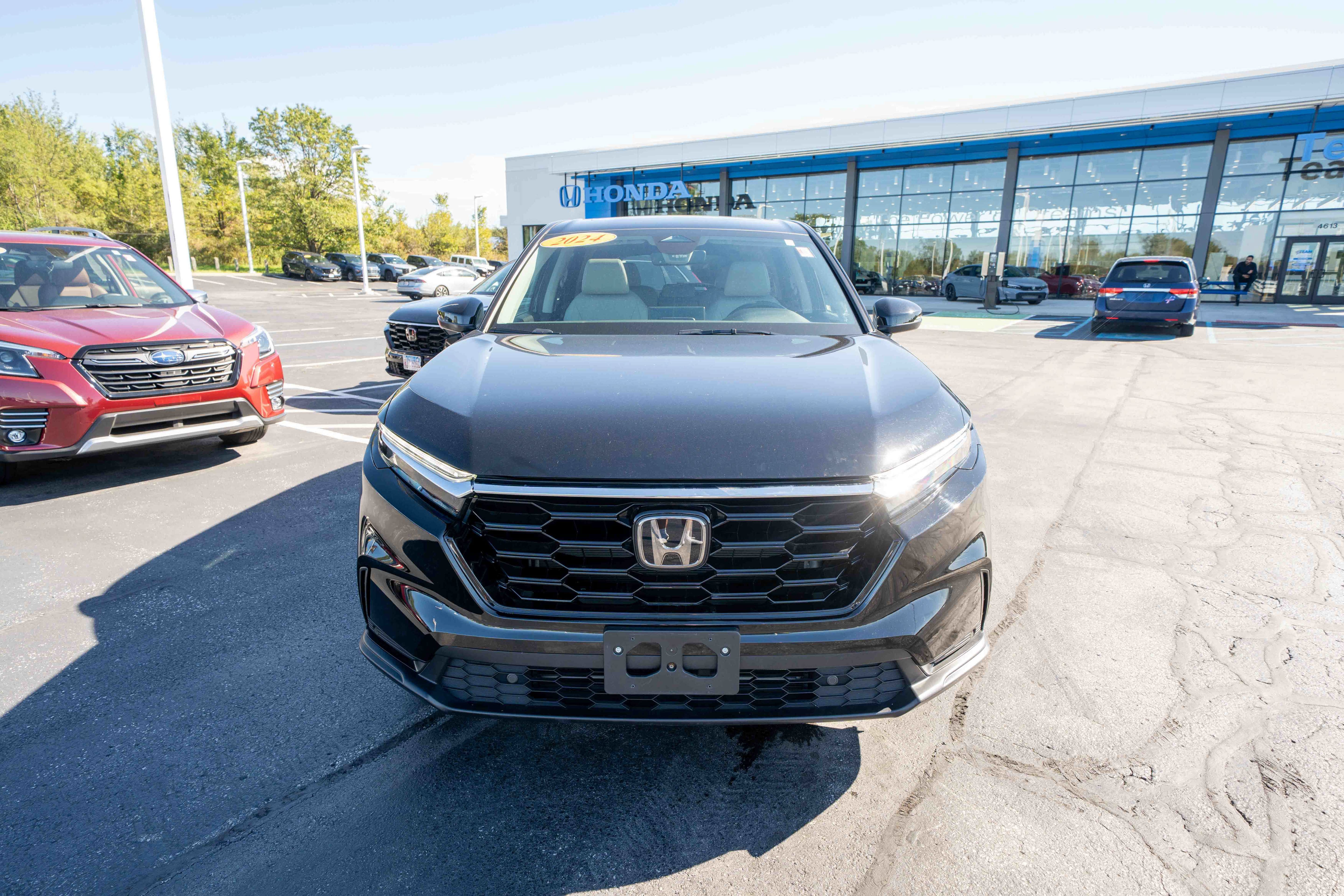 Used 2024 Honda CR-V EX-L image 2