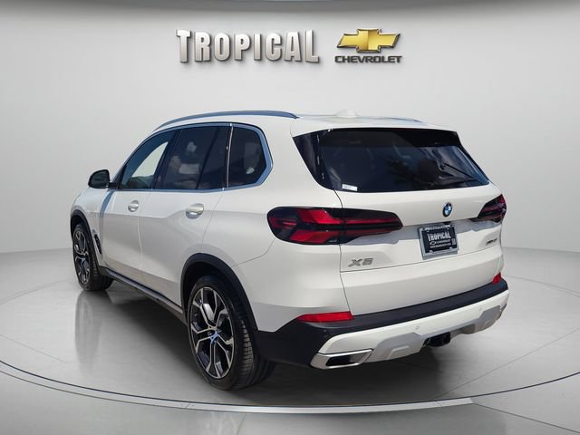 Used 2025 BMW X5 xDrive40i AWD/4WD image 2