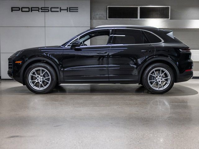 Certified 2025 Porsche Cayenne image 2