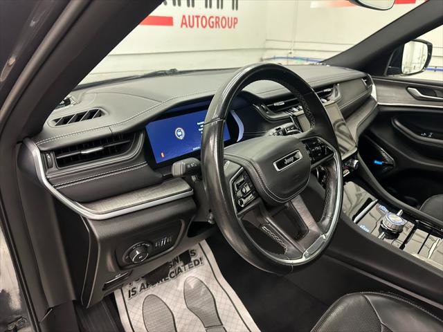 Certified 2022 Jeep Grand Cherokee Overland image 21