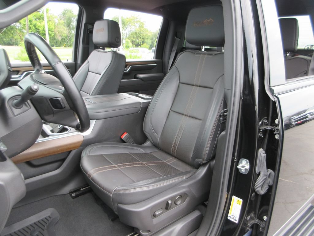 Used 2024 Chevrolet Silverado 2500 High Country w/ High Country Premium Package AWD/4WD image 22