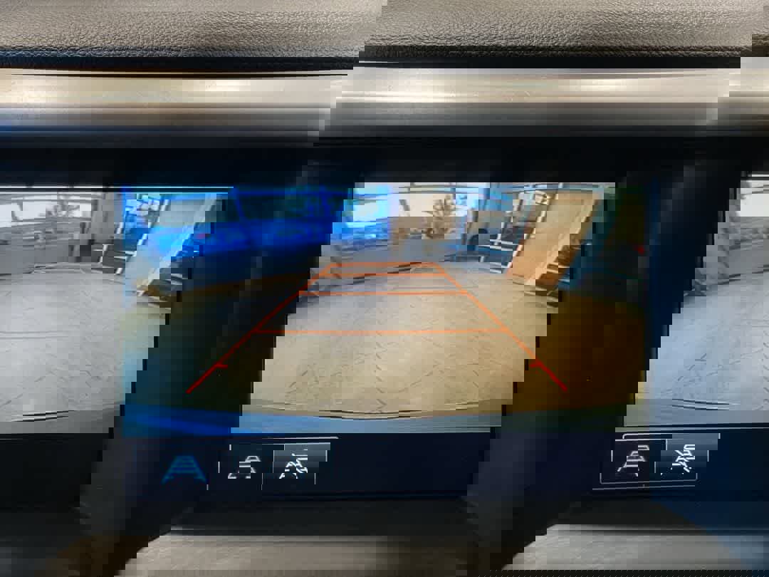 Used 2018 GMC Acadia SLE image 20