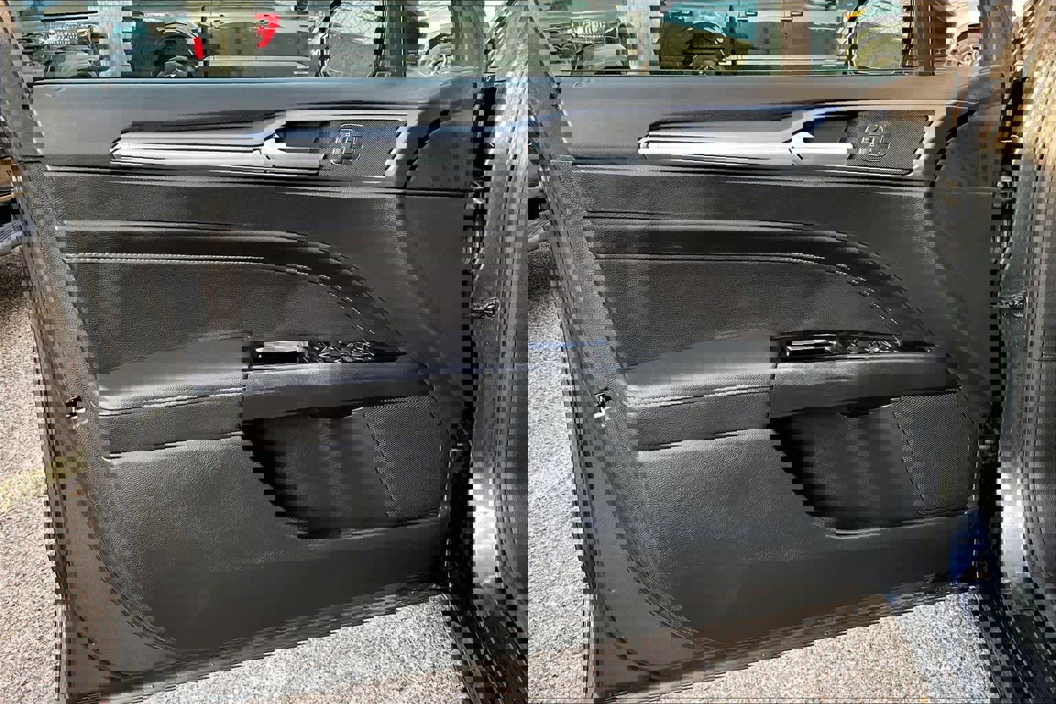 Used 2015 Ford Fusion Titanium image 21