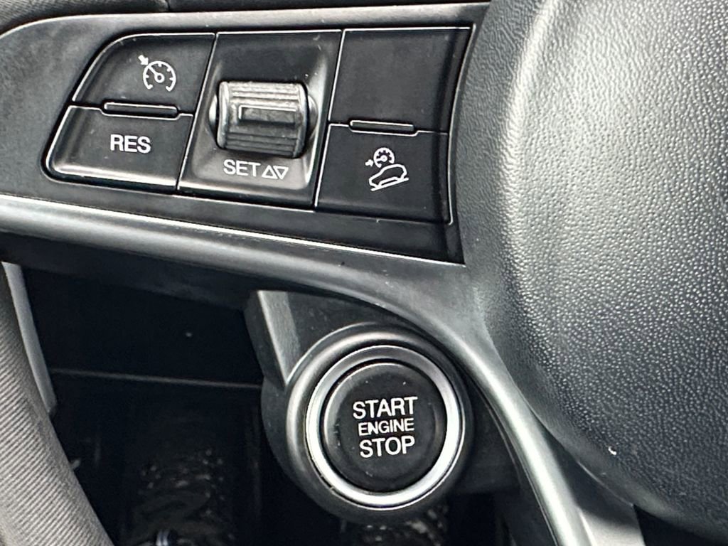 Used 2018 Alfa Romeo Stelvio Ti Sport image 19