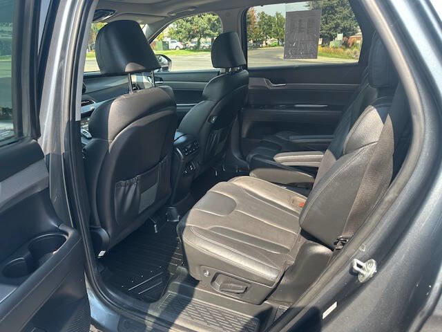Used 2021 Hyundai Palisade SEL w/ Premium Package image 11