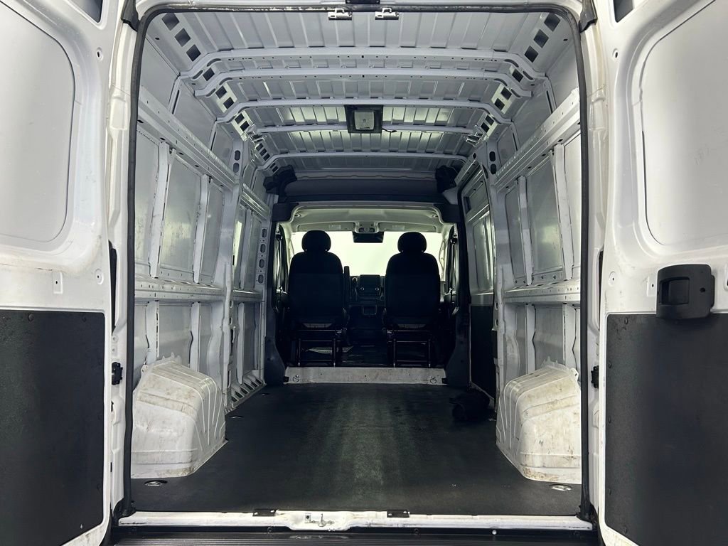 Used 2025 RAM ProMaster 2500 w/ Convenience Group FWD image 14