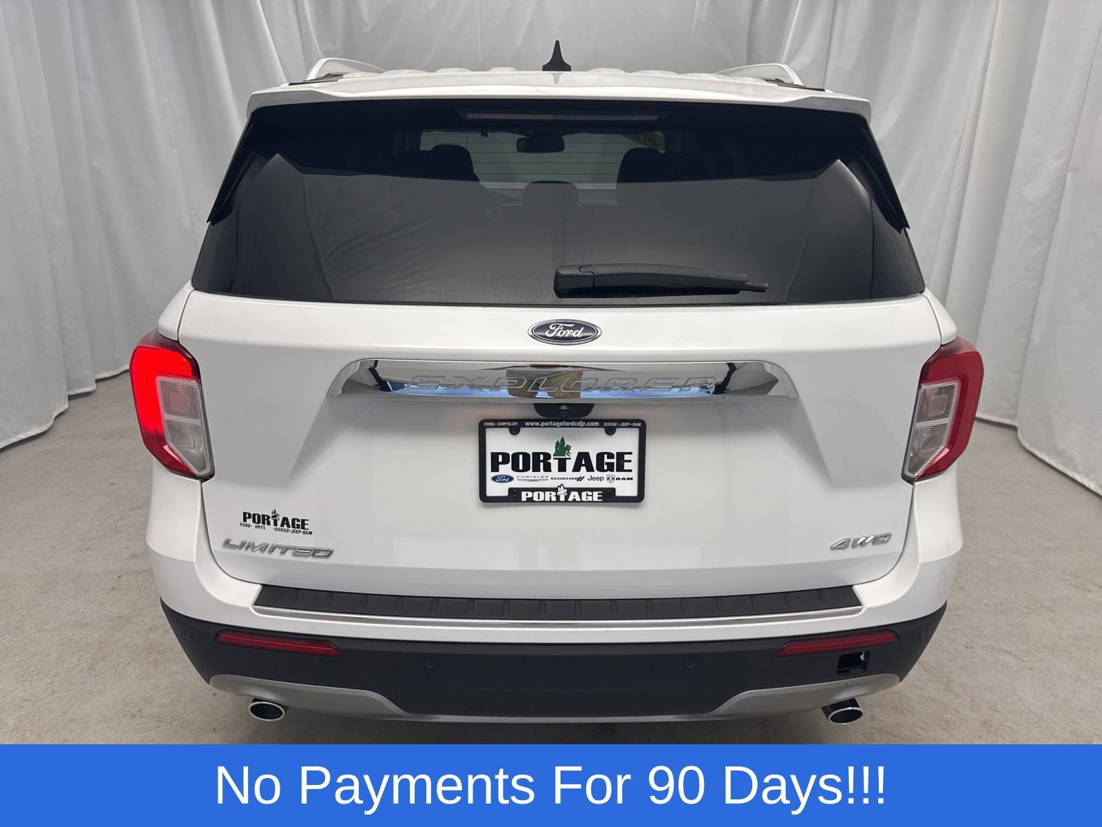 Used 2024 Ford Explorer Limited AWD/4WD image 4