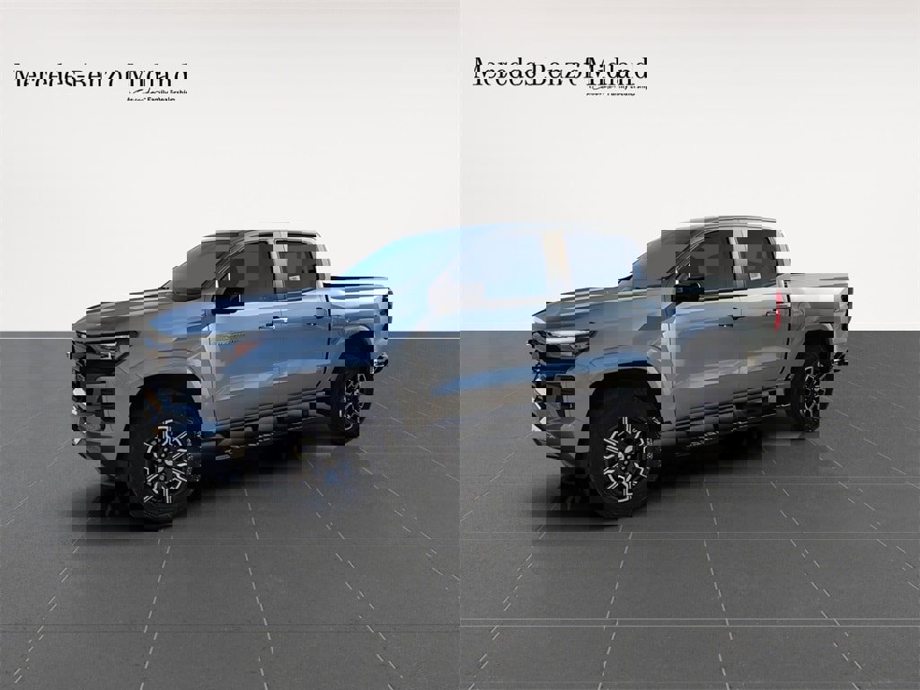 Used 2024 Chevrolet Colorado Z71 w/ Z71 Convenience Package 2 image 4