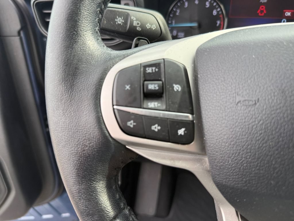 Used 2020 Ford Explorer XLT w/ Comfort Package AWD/4WD image 23