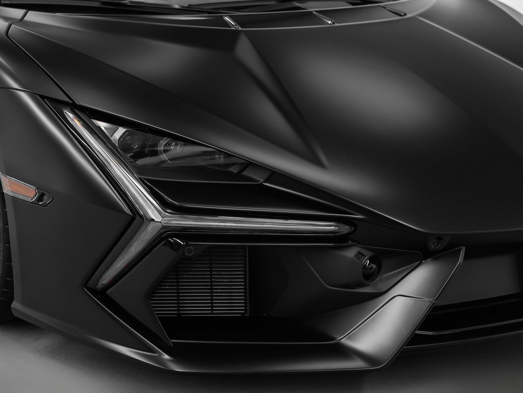 Used 2024 Lamborghini Revuelto image 7