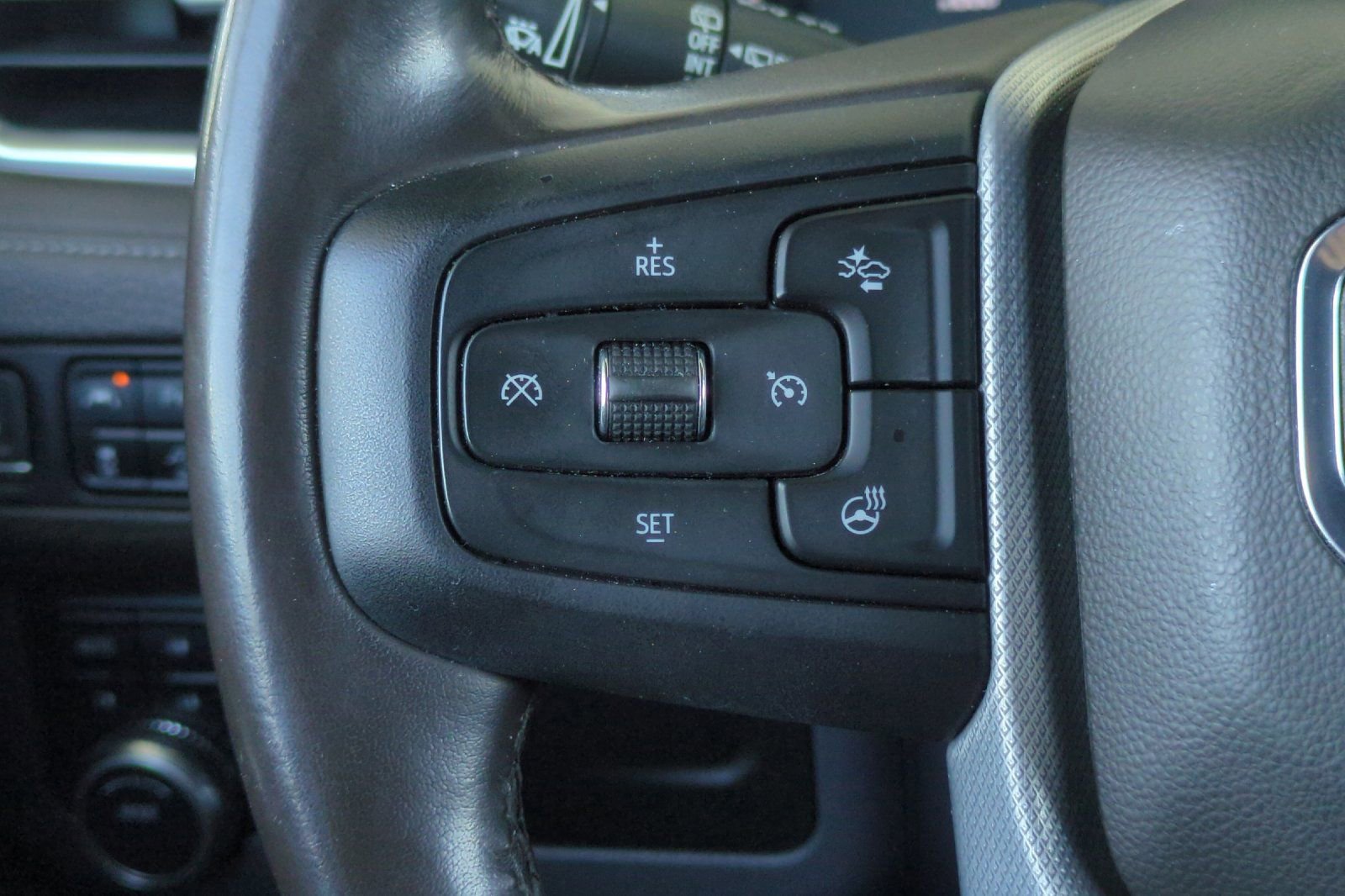 Used 2021 GMC Yukon Denali AWD/4WD image 36