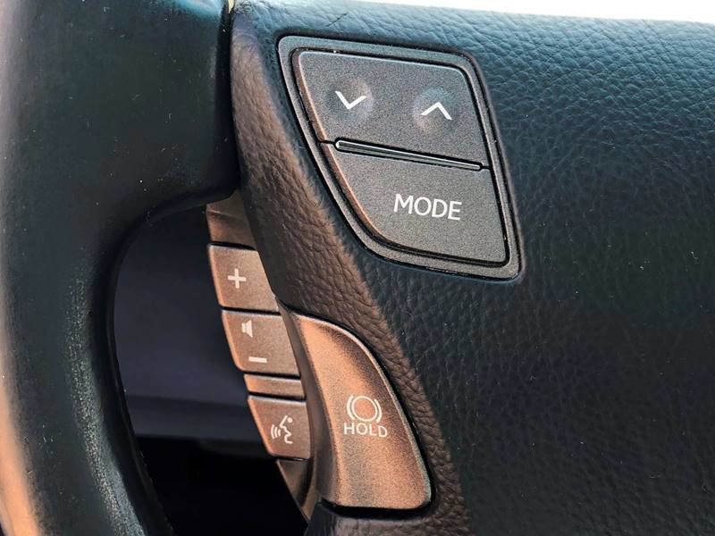 Used 2011 Lexus LS 460 AWD w/ Luxury Value Edition image 16