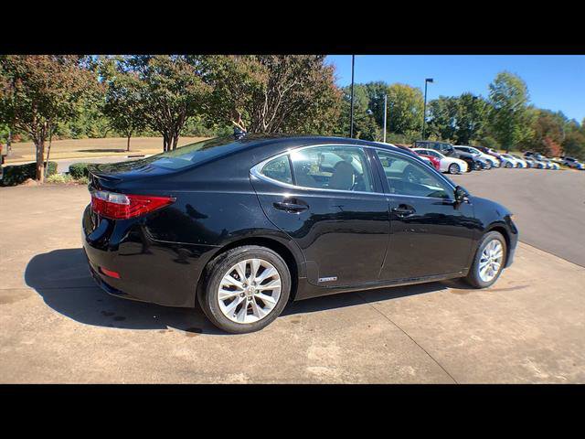 Used 2014 Lexus ES 300h w/ Premium Package w/Bamboo Trim FWD image 8