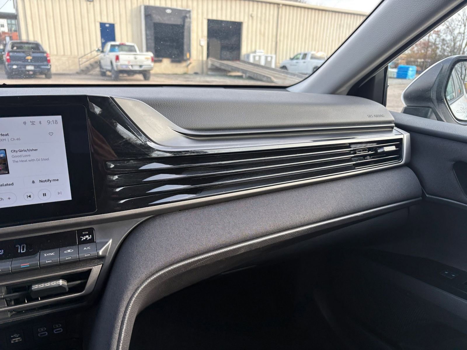 Used 2025 Toyota Camry LE image 34