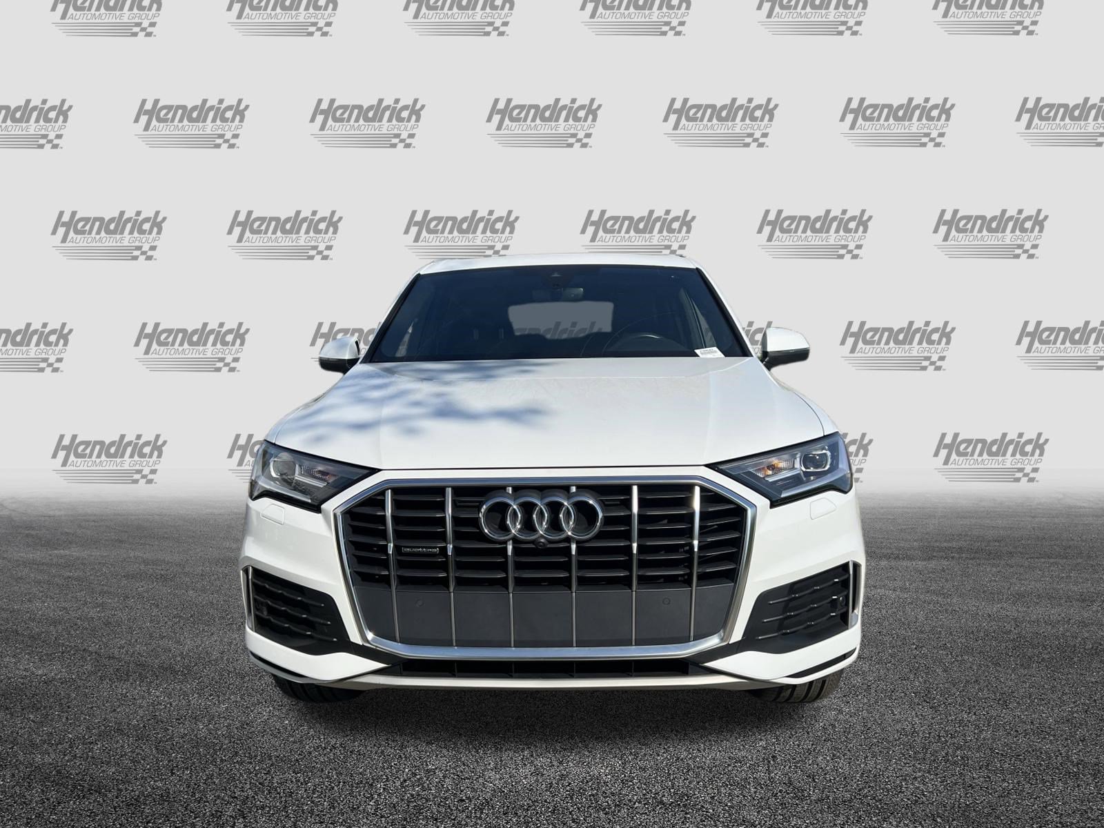 Used 2022 Audi Q7 2.0T Premium w/ Convenience Package image 3