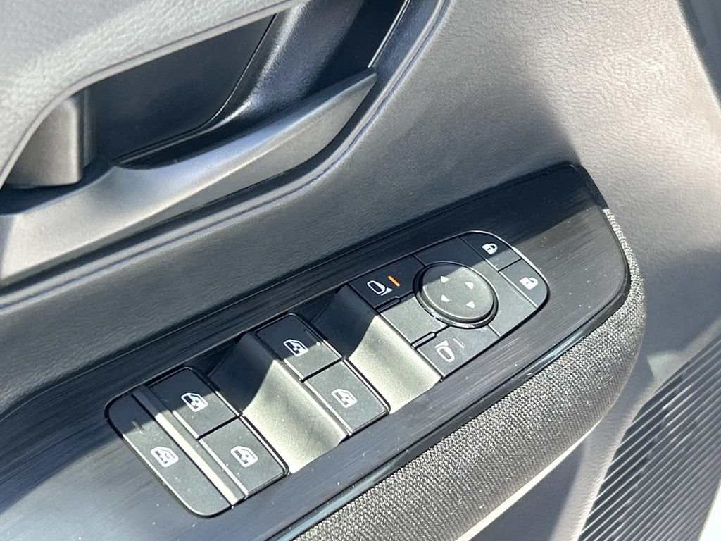 New 2026 Nissan Kicks S FWD image 17