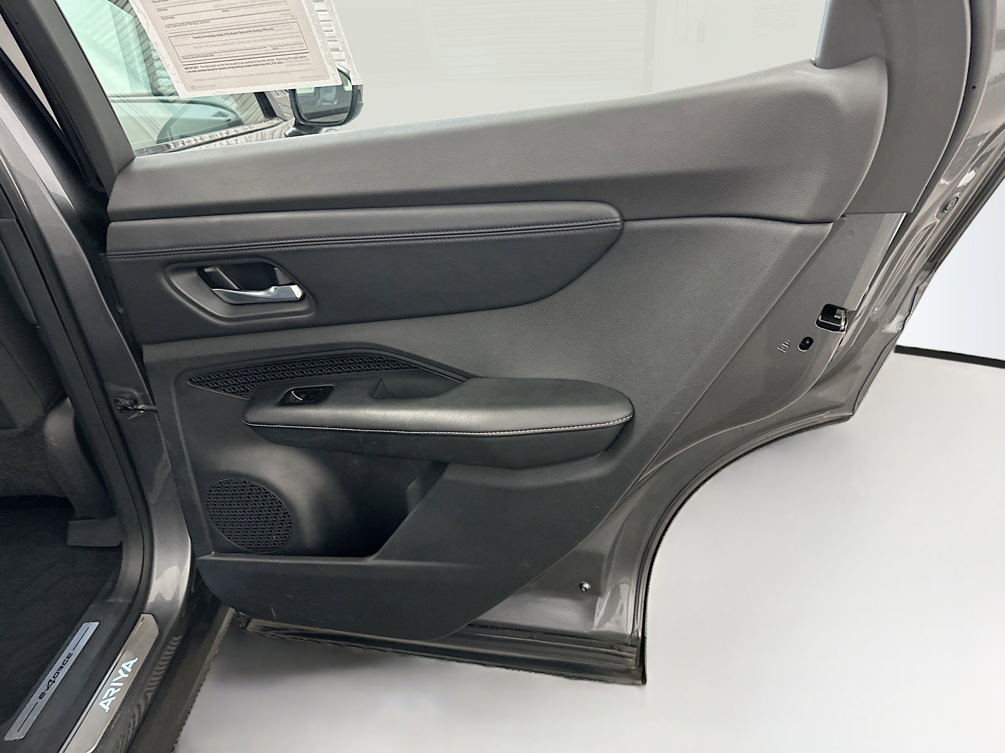 Used 2024 Nissan Ariya AWD image 31