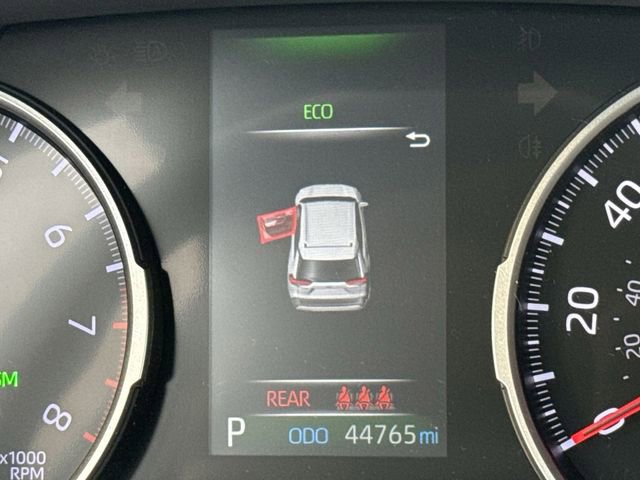 Used 2021 Toyota RAV4 XLE image 16