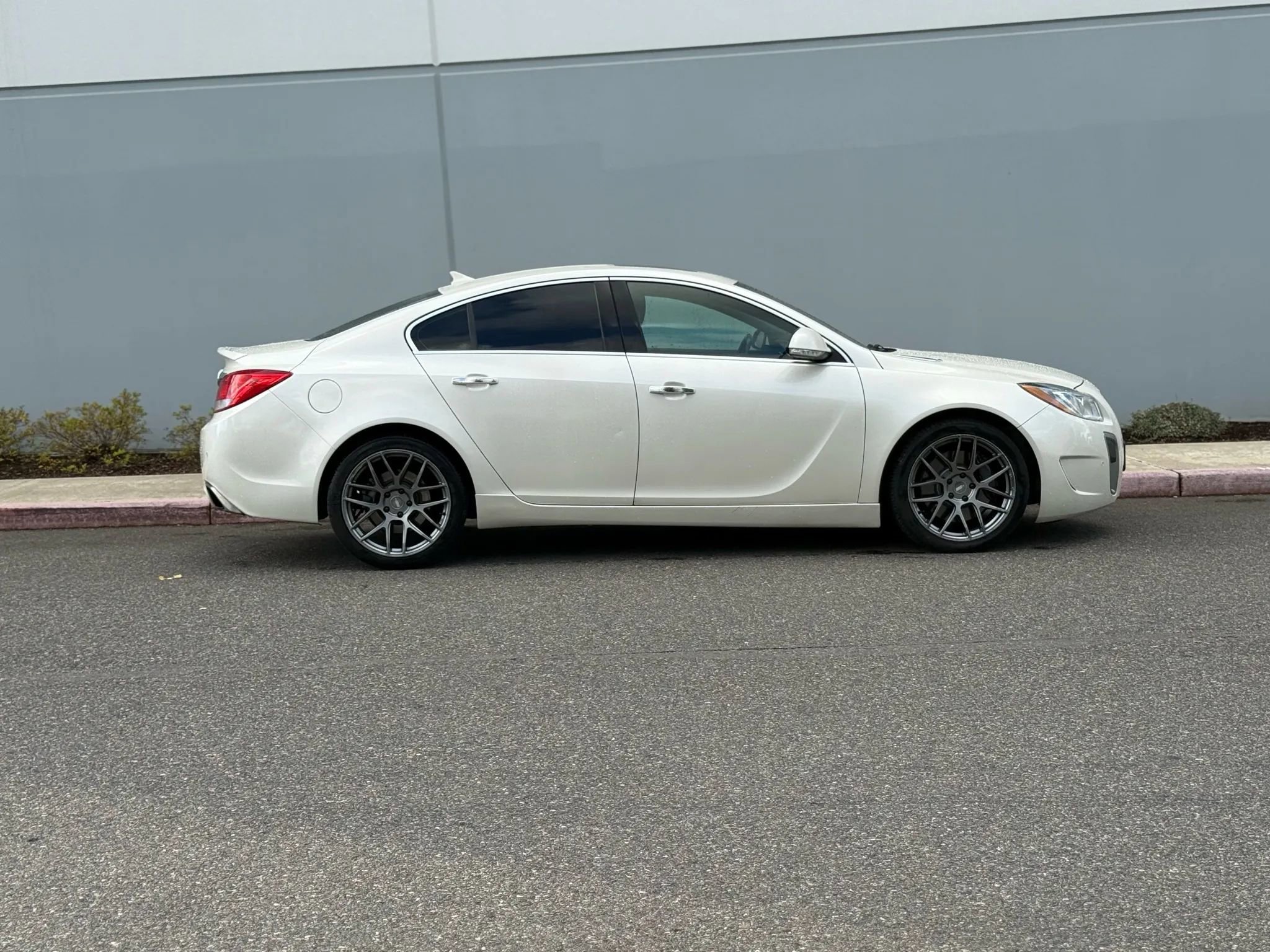 Used 2013 Buick Regal GS image 6