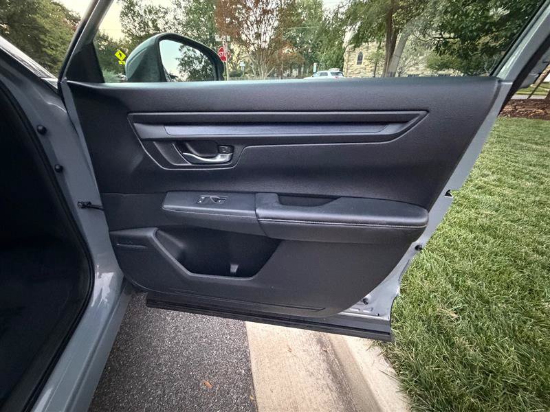 Used 2024 Honda CR-V LX image 25