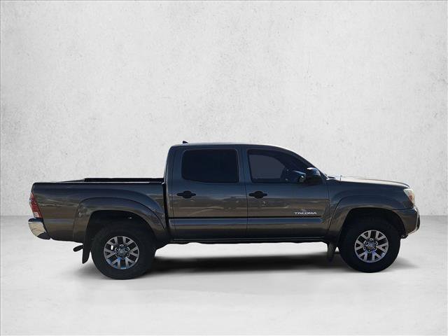 Used 2014 Toyota Tacoma PreRunner w/ SR5 Package RWD image 4