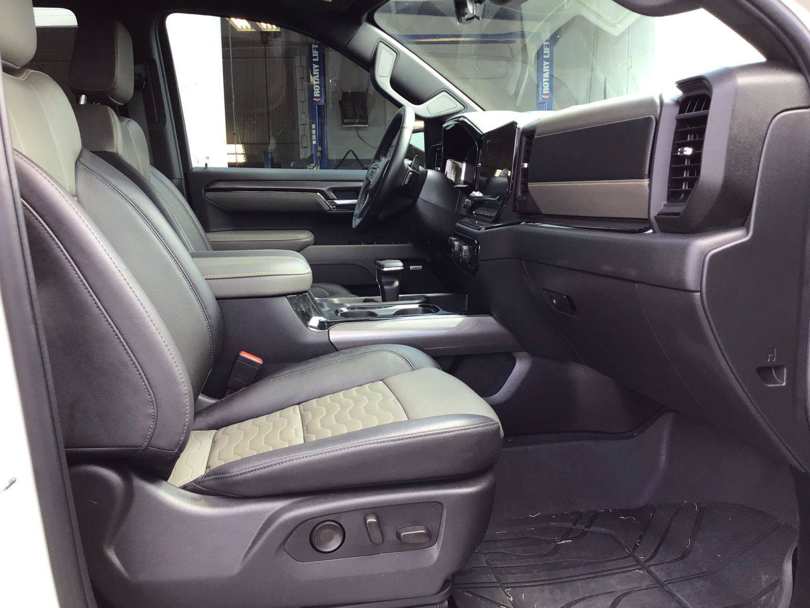 Used 2026 Chevrolet Silverado 1500 ZR2 AWD/4WD image 7