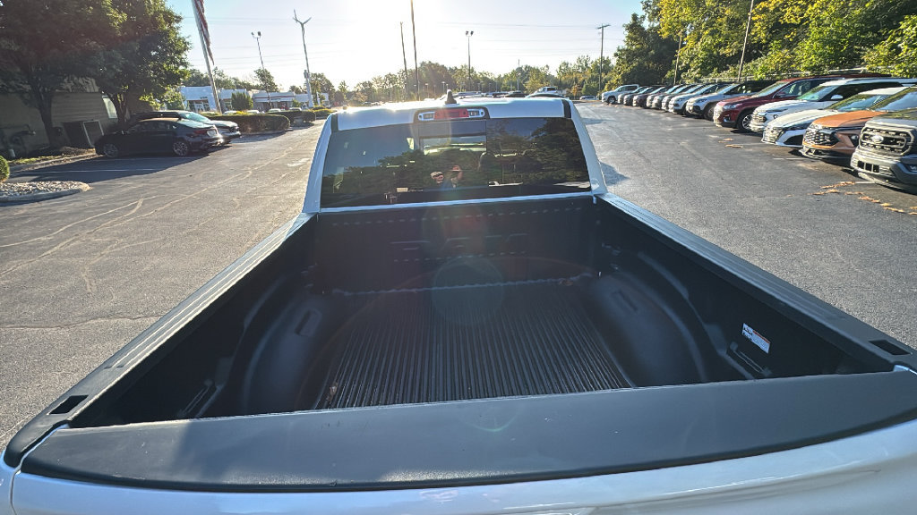 Used 2025 RAM 1500 Laramie AWD/4WD image 27