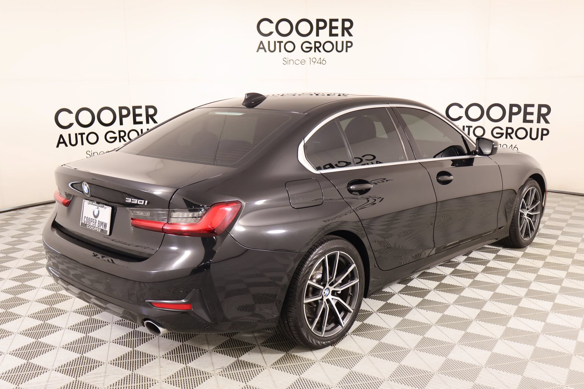 Used 2019 BMW 330i Sedan w/ Convenience Package RWD image 22