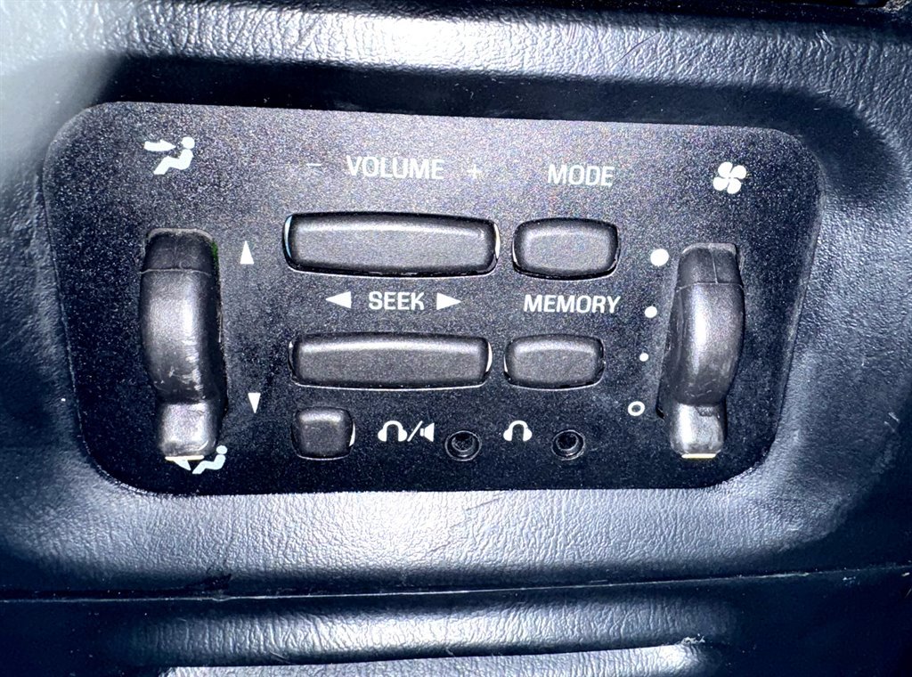 Used 2002 Lincoln Blackwood image 14