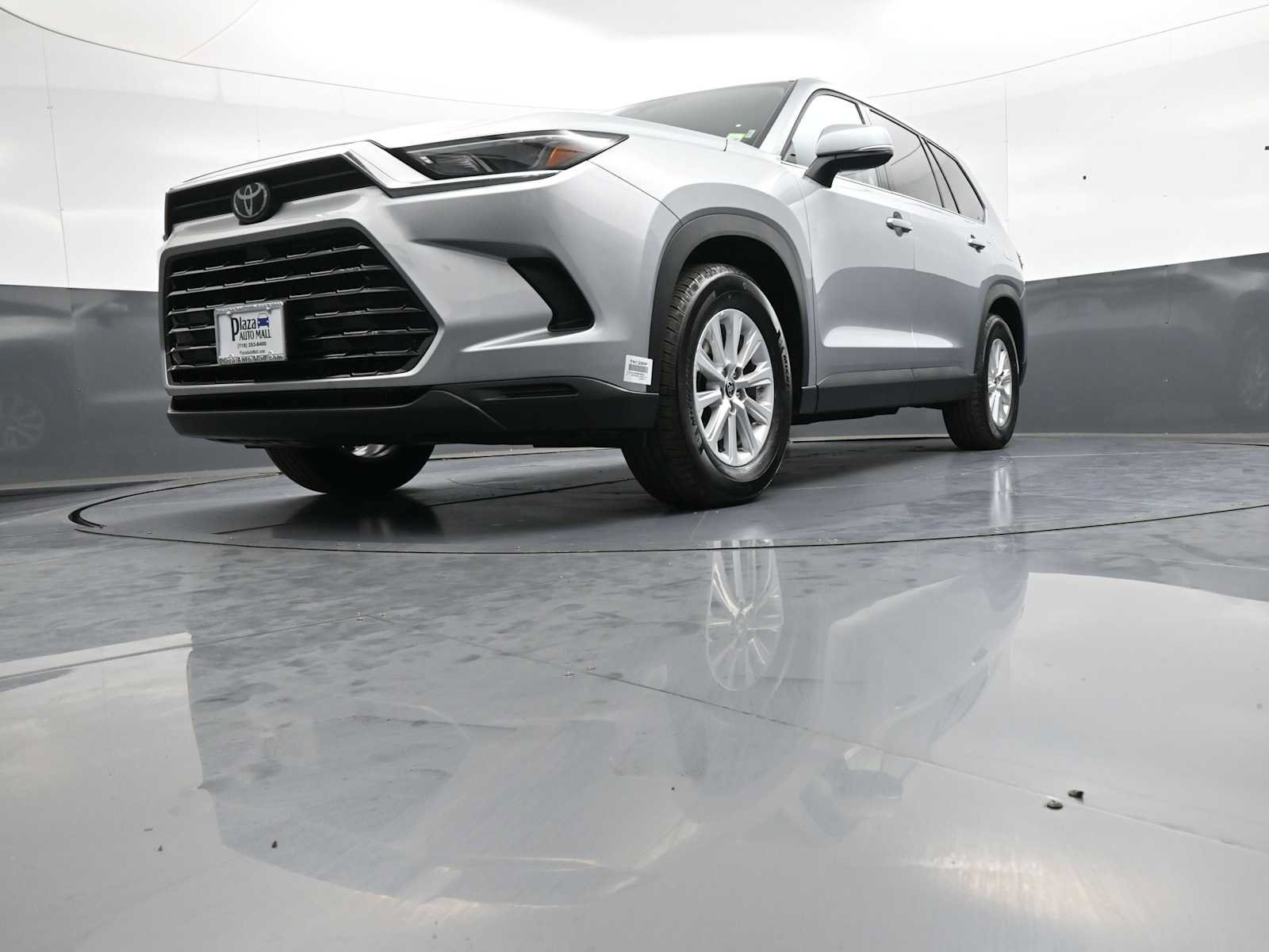 Certified 2025 Toyota Grand Highlander AWD image 28